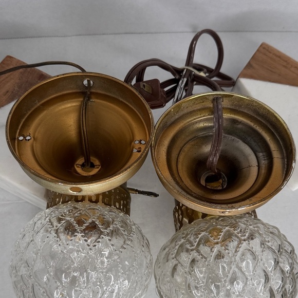 Vintage Crystal and Brass Tulip Hurricane Pair of Wall Sconce Lamps - Picture 9 of 12